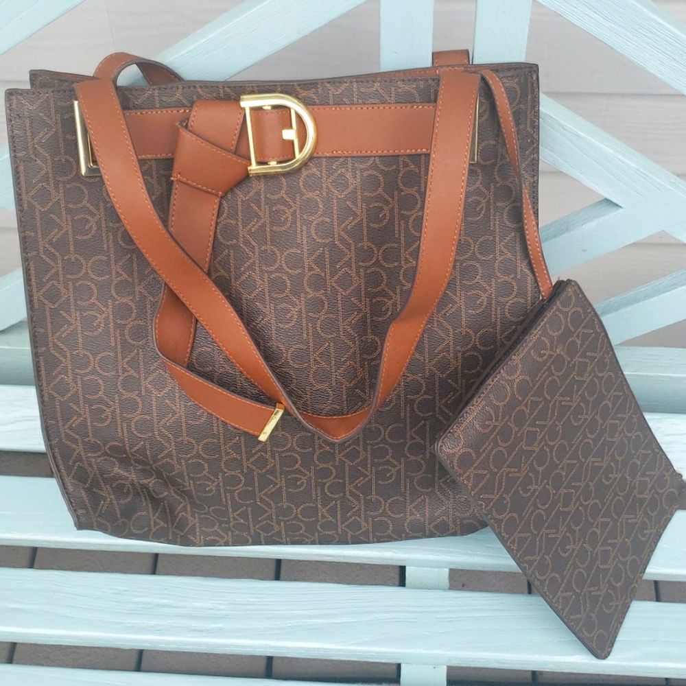 Calvin Klein Bag with detachable zip bag